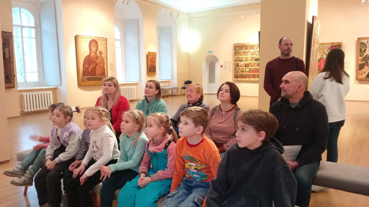 Семейная экскурсия в Митрополичьих палатах